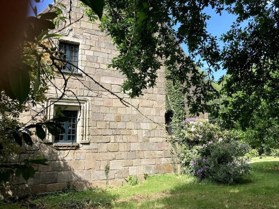 La Forge De La Coudraie Bed & Breakfast Pleugueneuc Eksteriør bilde